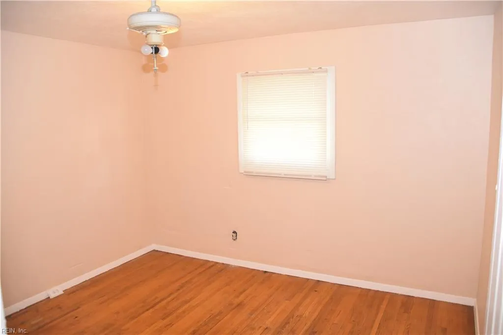 Norfolk, Virginia 23518, United States, 3 Bedrooms Bedrooms, ,2 BathroomsBathrooms,Residential,Pending,44108