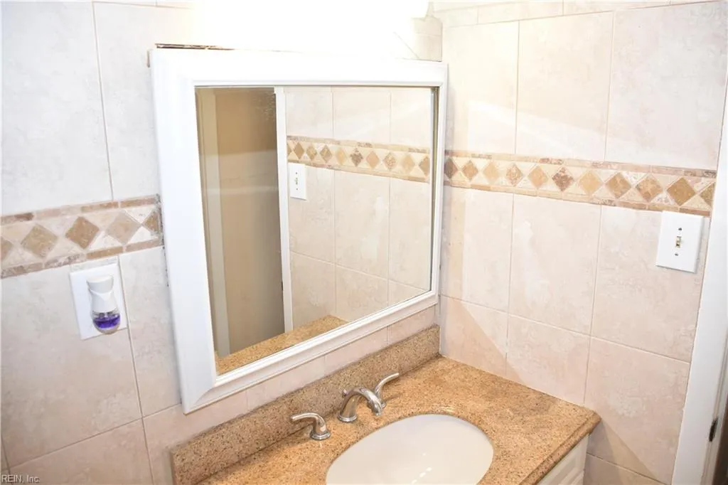 Norfolk, Virginia 23518, United States, 3 Bedrooms Bedrooms, ,2 BathroomsBathrooms,Residential,Pending,44108