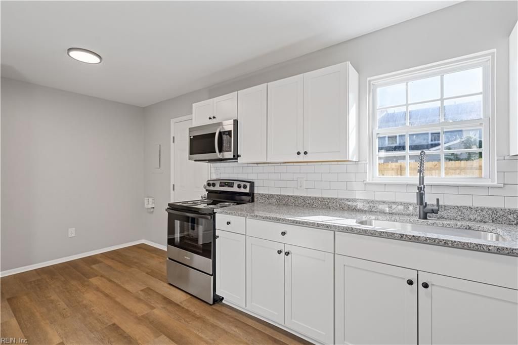 Photo of 405 Harbour North Drive, Chesapeake, VA 23320 (MLS # 10613159)