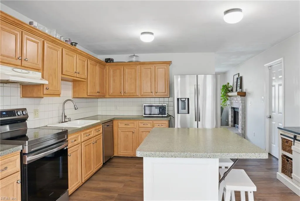 Chesapeake, Virginia 23323, United States, 3 Bedrooms Bedrooms, ,2 BathroomsBathrooms,Residential,Pending,135496