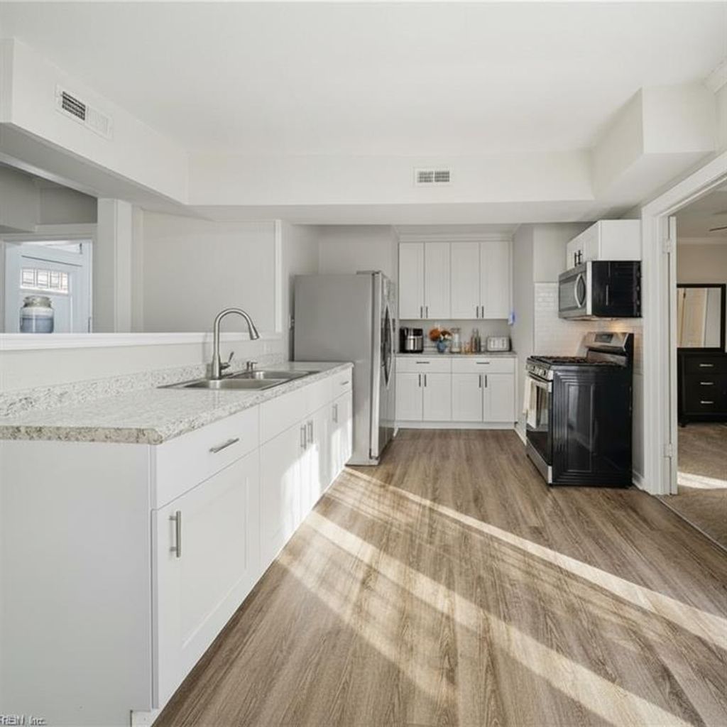 Photo of 2025 Holladay Street, Portsmouth, VA 23704 (MLS # 10618893)