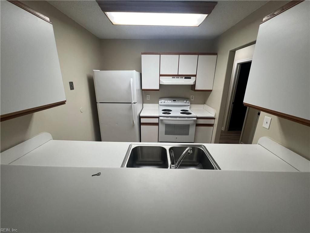 Photo of 5200 Mile Course Walk, Virginia Beach, VA 23455 (MLS # 10615108)