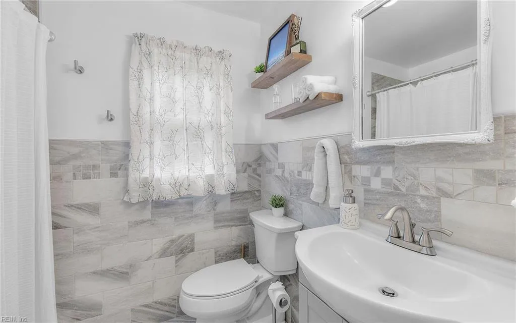 Virginia Beach, Virginia 23452, United States, 4 Bedrooms Bedrooms, ,3 BathroomsBathrooms,Residential,Active,208003