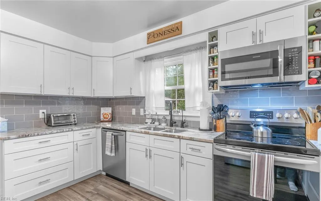 Virginia Beach, Virginia 23452, United States, 4 Bedrooms Bedrooms, ,3 BathroomsBathrooms,Residential,Active,208003