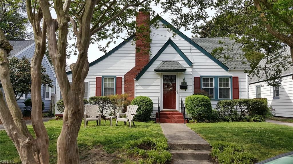 Photo of 1217 Woodrow Avenue, Norfolk, VA 23507 (MLS # 10626309)
