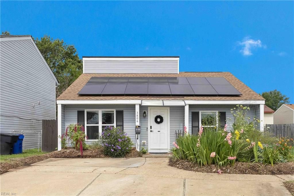 Photo of 3806 Sugar Creek Circle, Portsmouth, VA 23703 (MLS # 10641500)