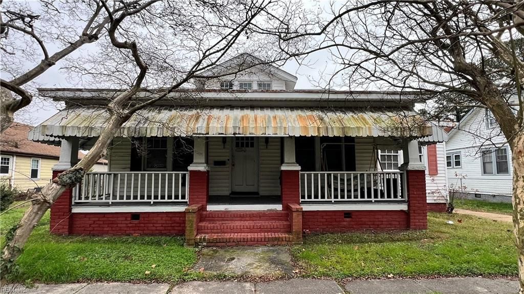 Photo of 1907 Azalea Avenue, Portsmouth, VA 23704 (MLS # 10612815)