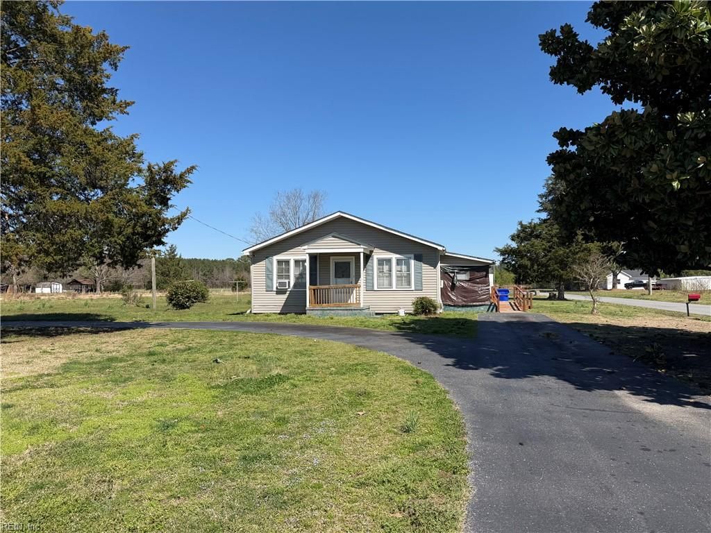 Photo of 1017 Longstreet Lane, Suffolk, VA 23437 (MLS # 10626151)