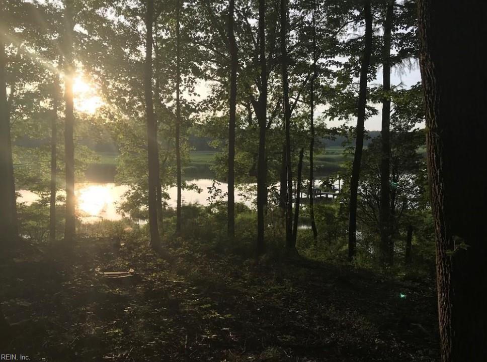 Photo of 2561 Fort Huger Drive, Smithfield, VA 23430 (MLS # 10648412)
