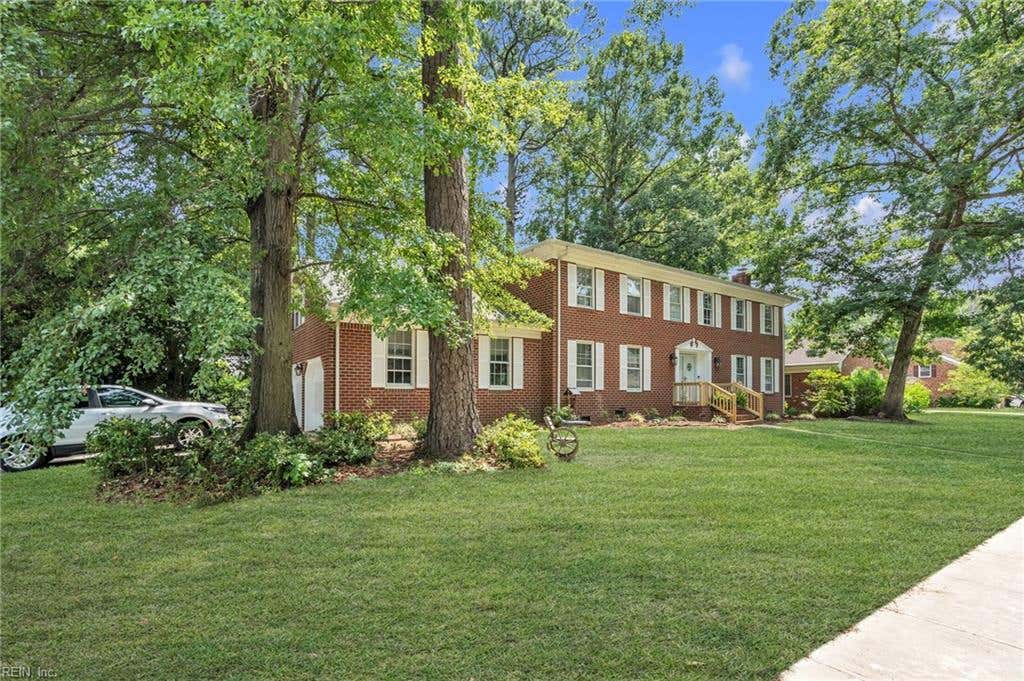 Photo of 2949 Prince Of Wales Drive, Chesapeake, VA 23321 (MLS # 10646268)