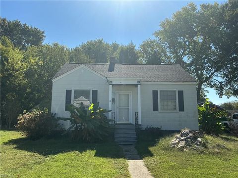 Photo of 54 Cavalier Road, Hampton, VA 23669 (MLS # 10607169)