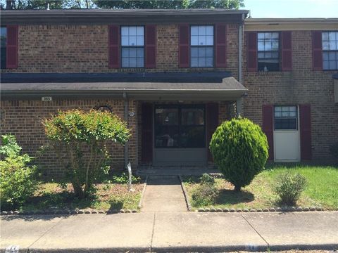 Photo of 365 Deputy Lane #D, Newport News, VA 23608 (MLS # 10623525)
