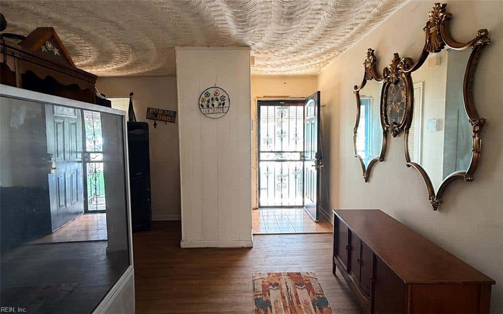 Photo of 1112 Warfield Drive, Portsmouth, VA 23701 (MLS # 10645137)