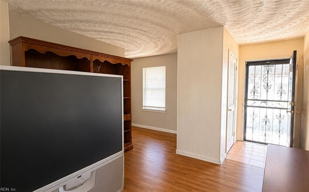 Photo of 1112 Warfield Drive, Portsmouth, VA 23701 (MLS # 10645137)