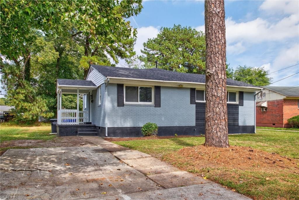 Photo of 308 Taft Drive Drive, Portsmouth, VA 23701 (MLS # 10612282)