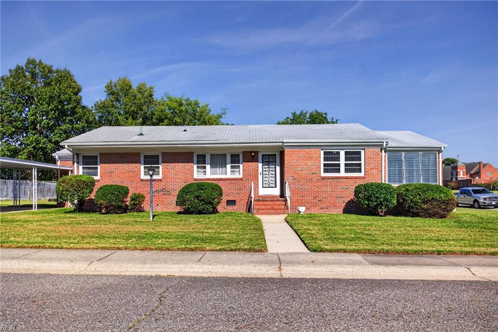 Photo of 2009 Bay Avenue, Hampton, VA 23661 (MLS # 10657308)
