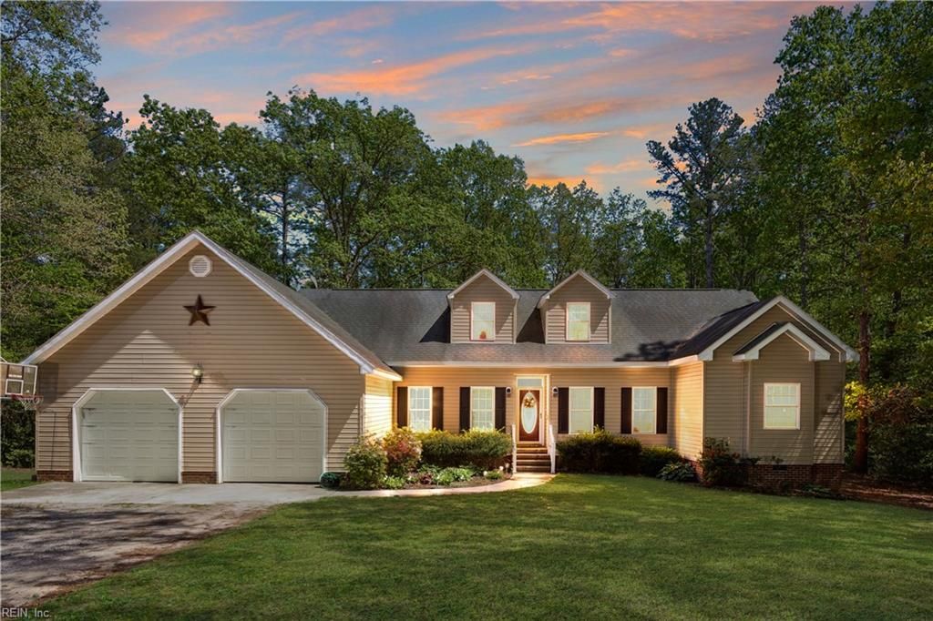 Photo of 10107 Woods Creek Lane, Gloucester, VA 23061 (MLS # 10630339)