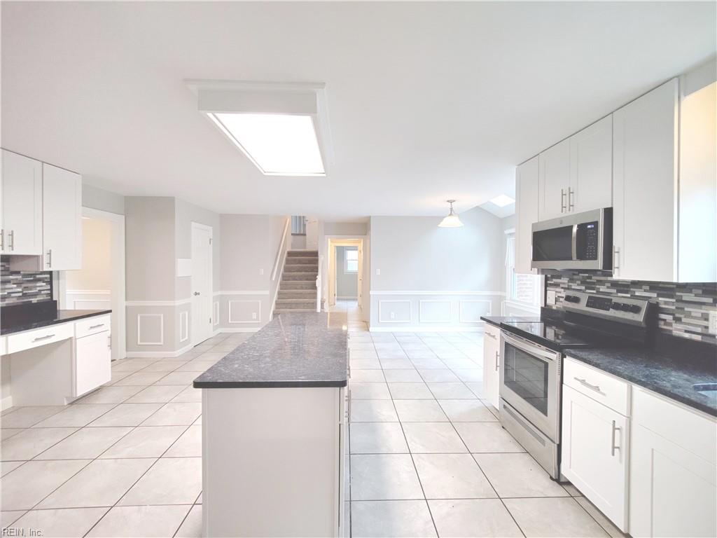 1220 Heathcliff DR