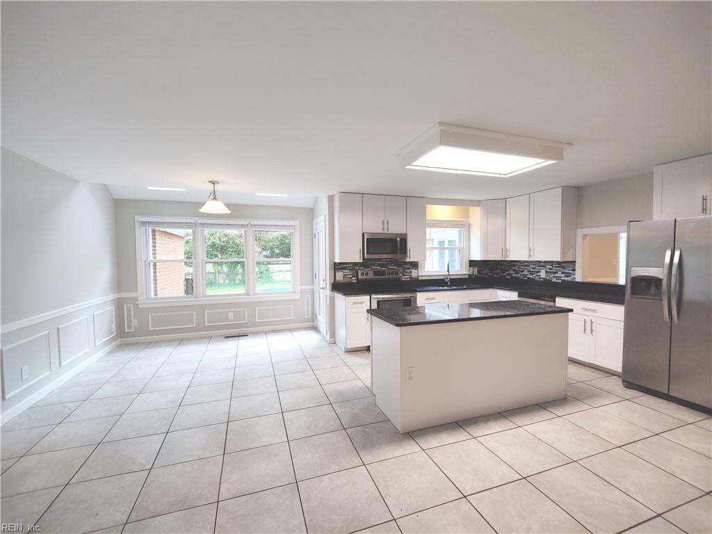 1220 Heathcliff DR