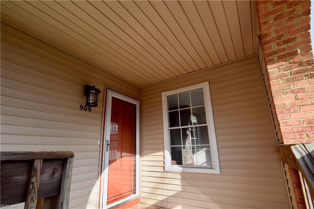 Photo of 909 Gas Light Lane, Virginia Beach, VA 23462 (MLS # 10652393)