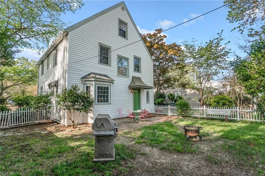 Norfolk, Virginia 23508, United States, 4 Bedrooms Bedrooms, ,2 BathroomsBathrooms,Residential,Active,109981