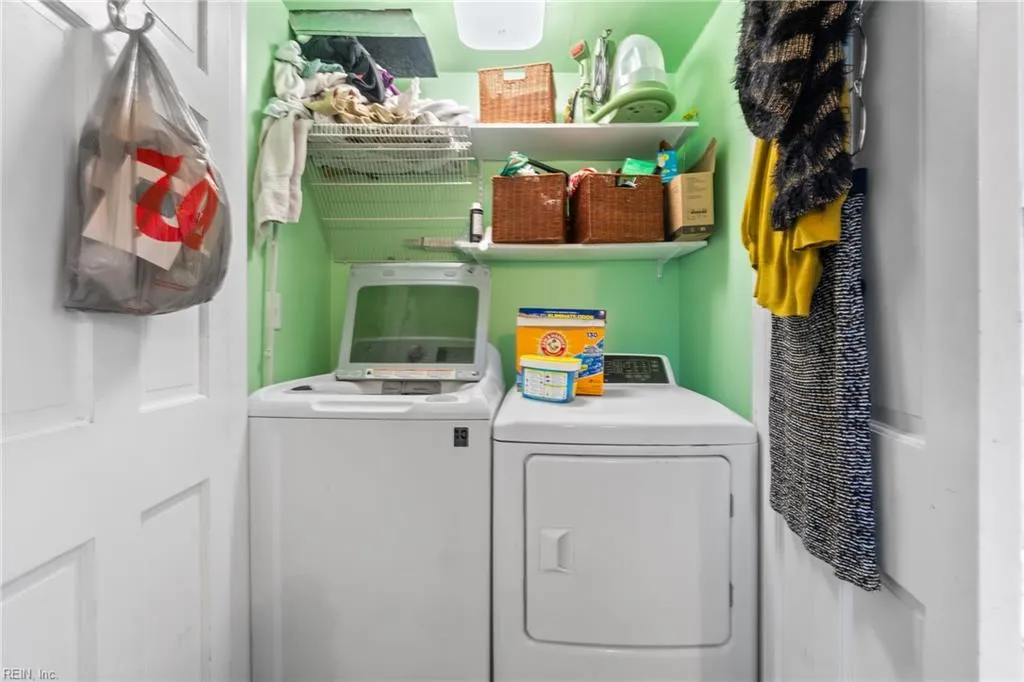 Norfolk, Virginia 23508, United States, 4 Bedrooms Bedrooms, ,2 BathroomsBathrooms,Residential,Active,109981