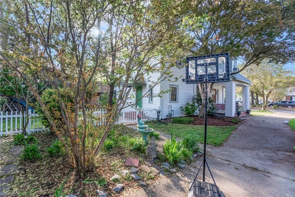 Norfolk, Virginia 23508, United States, 4 Bedrooms Bedrooms, ,2 BathroomsBathrooms,Residential,Active,109981