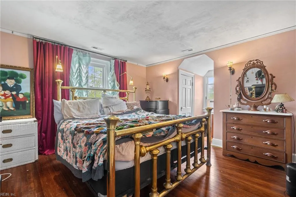 Norfolk, Virginia 23508, United States, 4 Bedrooms Bedrooms, ,2 BathroomsBathrooms,Residential,Active,109981