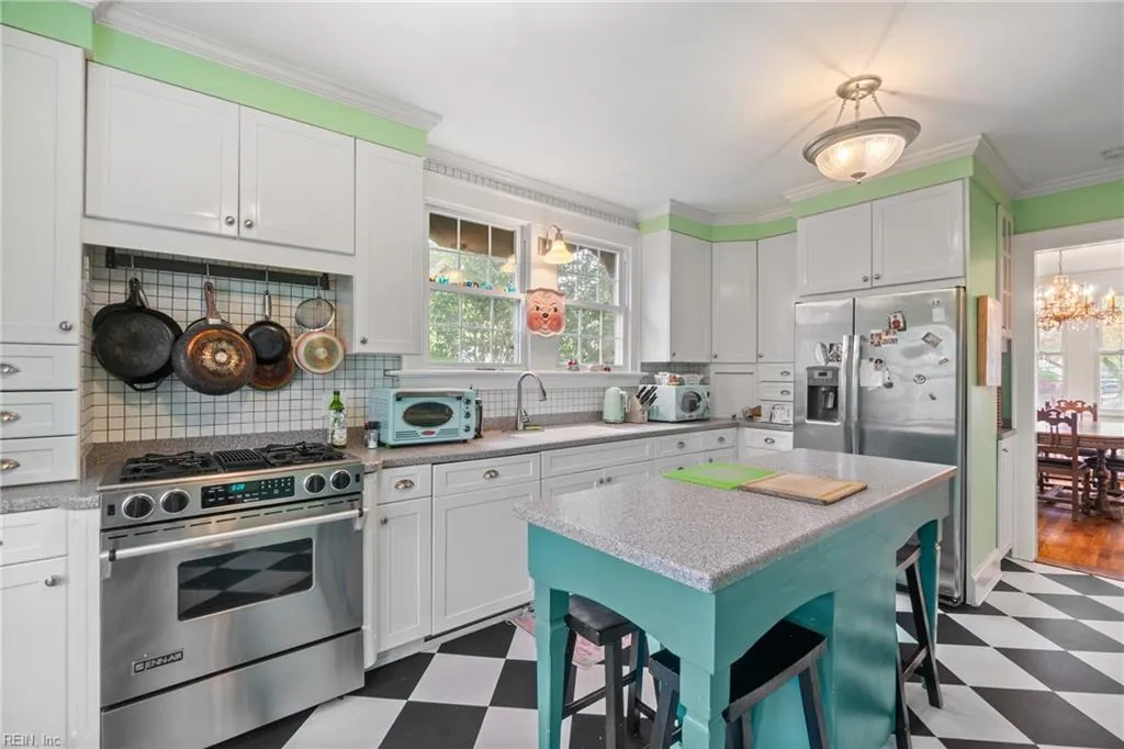 Norfolk, Virginia 23508, United States, 4 Bedrooms Bedrooms, ,2 BathroomsBathrooms,Residential,Active,109981