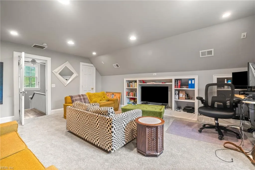 Norfolk, Virginia 23508, United States, 4 Bedrooms Bedrooms, ,2 BathroomsBathrooms,Residential,Active,109981