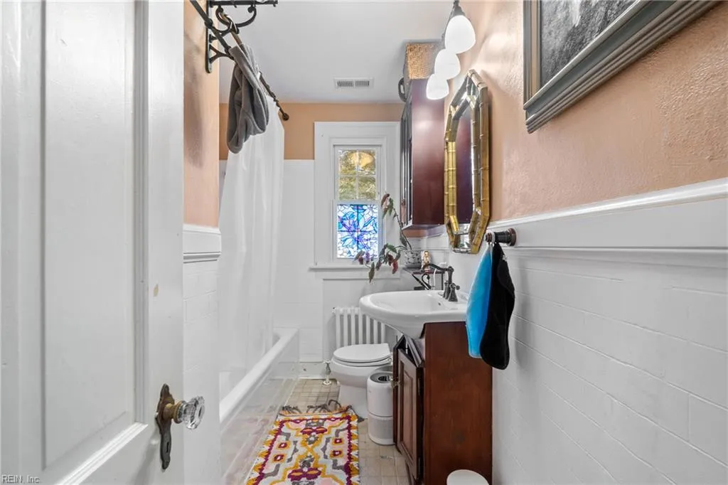 Norfolk, Virginia 23508, United States, 4 Bedrooms Bedrooms, ,2 BathroomsBathrooms,Residential,Active,109981