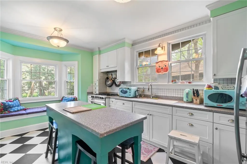 Norfolk, Virginia 23508, United States, 4 Bedrooms Bedrooms, ,2 BathroomsBathrooms,Residential,Active,109981