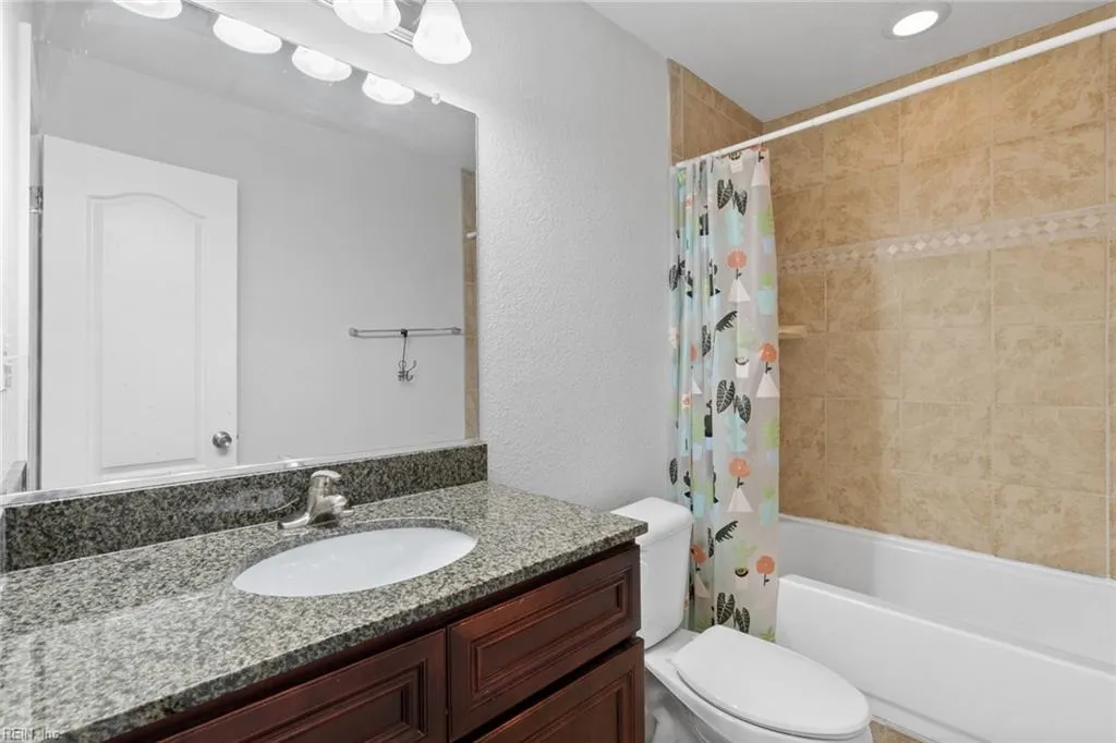 Norfolk, Virginia 23509, United States, 3 Bedrooms Bedrooms, ,3 BathroomsBathrooms,Residential,Active,198900