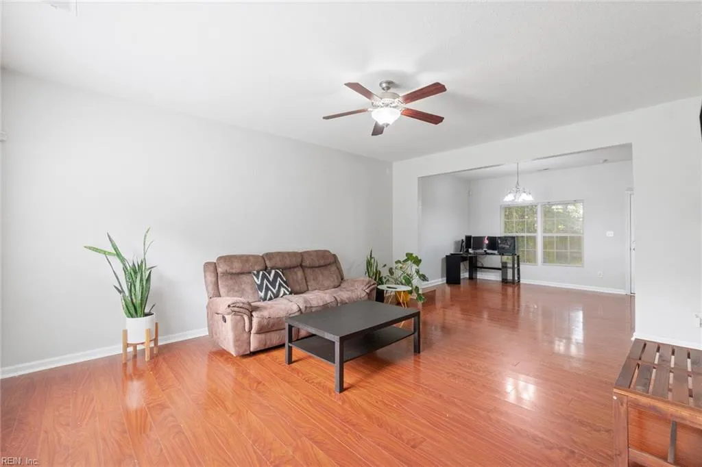 Norfolk, Virginia 23509, United States, 3 Bedrooms Bedrooms, ,3 BathroomsBathrooms,Residential,Active,198900