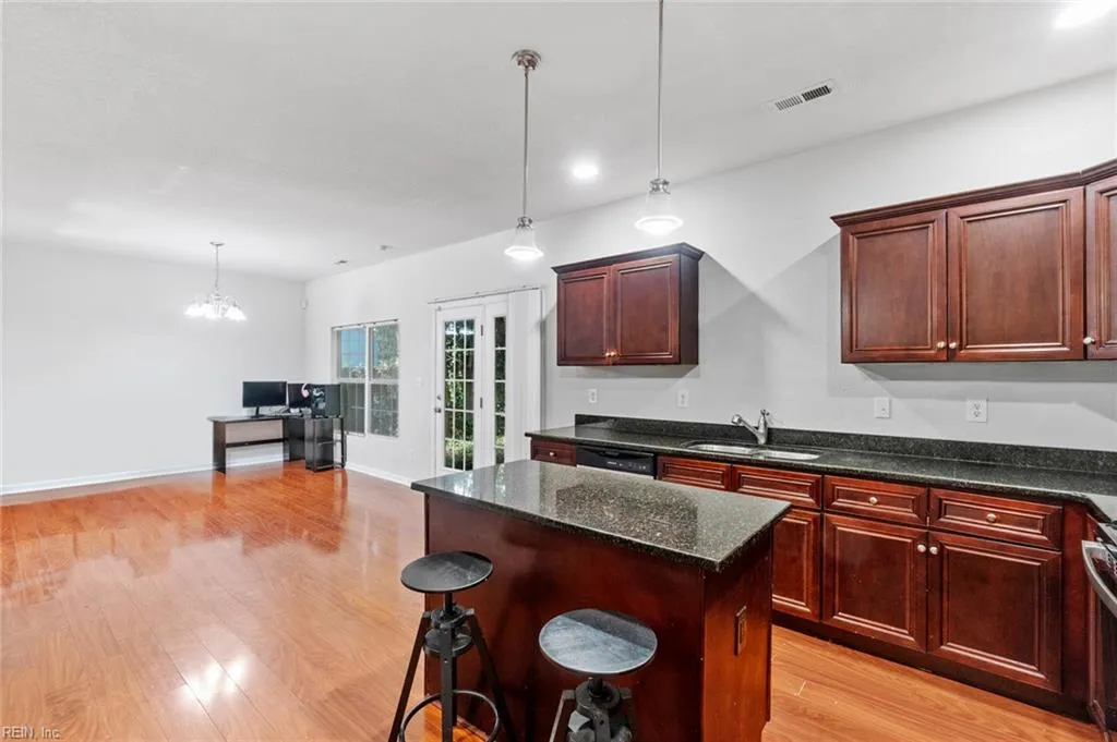 Norfolk, Virginia 23509, United States, 3 Bedrooms Bedrooms, ,3 BathroomsBathrooms,Residential,Active,198900