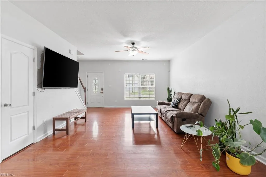 Norfolk, Virginia 23509, United States, 3 Bedrooms Bedrooms, ,3 BathroomsBathrooms,Residential,Active,198900