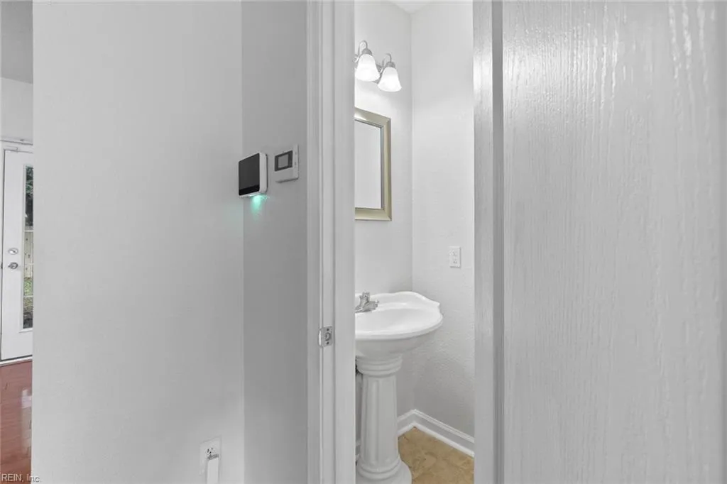 Norfolk, Virginia 23509, United States, 3 Bedrooms Bedrooms, ,3 BathroomsBathrooms,Residential,Active,198900