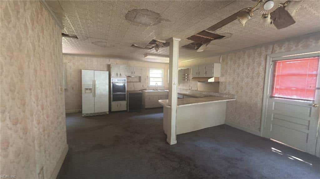 Photo of 49 Cypress Road, Portsmouth, VA 23701 (MLS # 10641257)