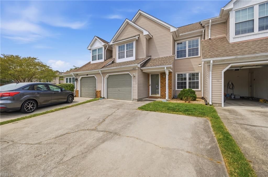 Photo of 1915 Abbotsbury Court, Virginia Beach, VA 23453 (MLS # 10629678)