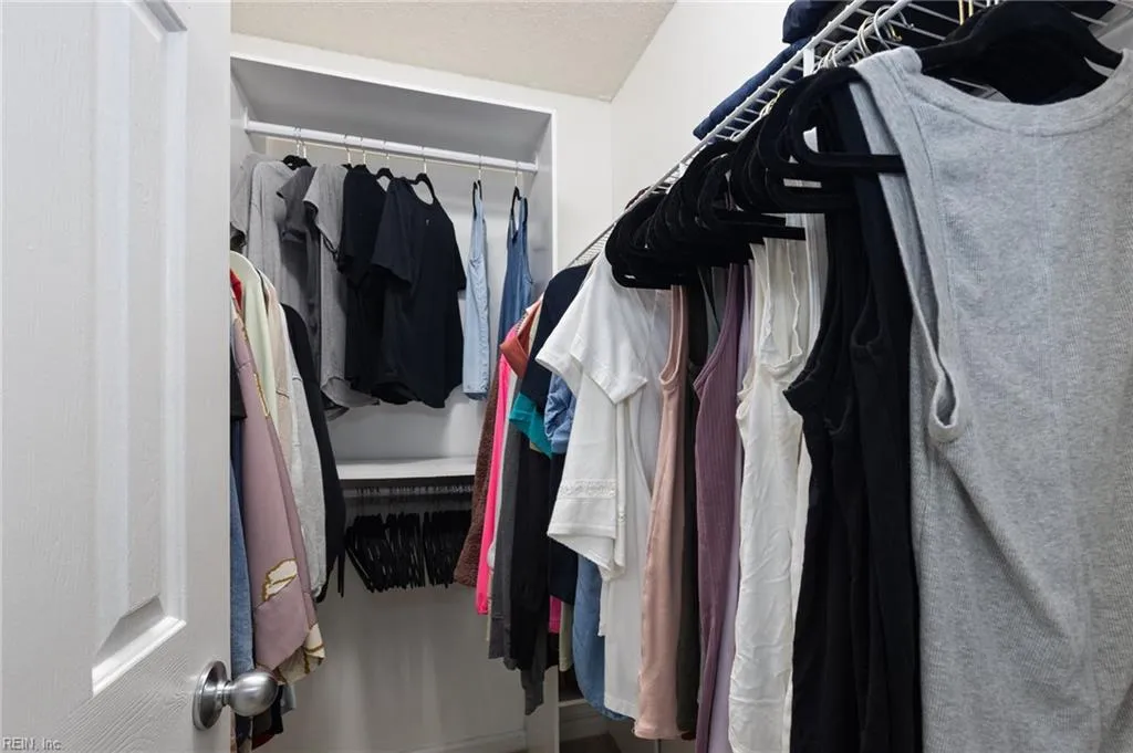 Virginia Beach, Virginia 23454, United States, 3 Bedrooms Bedrooms, ,3 BathroomsBathrooms,Residential,Active,139689