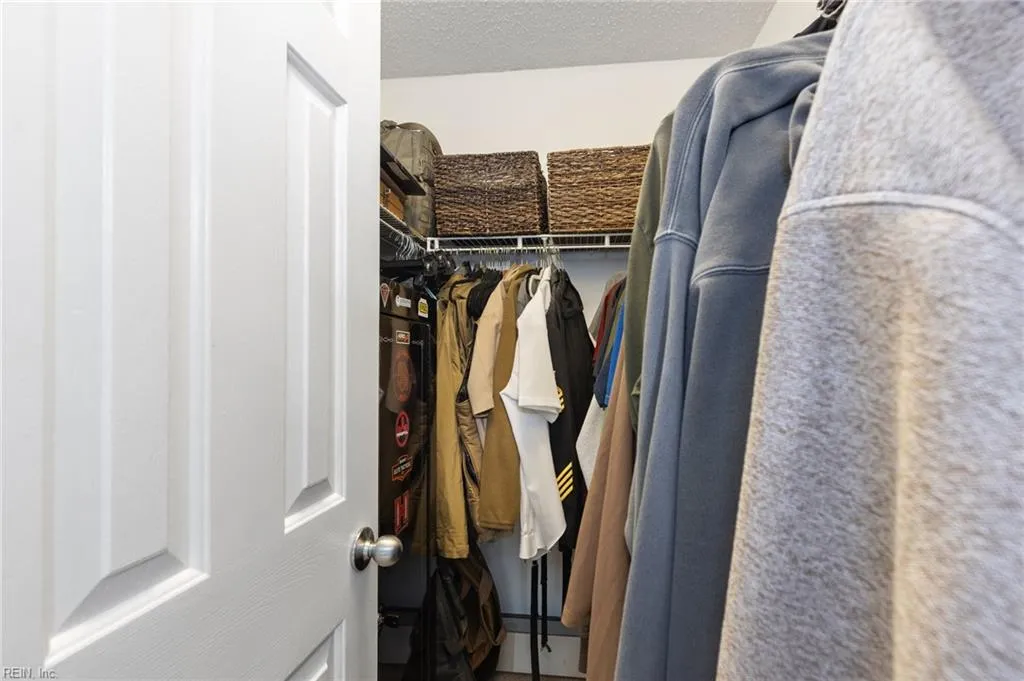 Virginia Beach, Virginia 23454, United States, 3 Bedrooms Bedrooms, ,3 BathroomsBathrooms,Residential,Active,139689