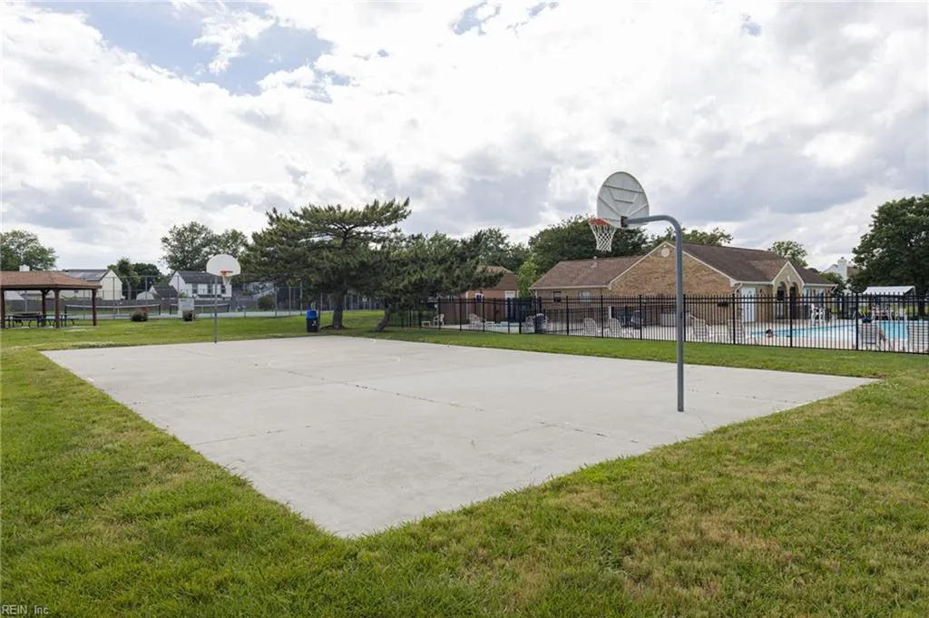 Virginia Beach, Virginia 23454, United States, 3 Bedrooms Bedrooms, ,3 BathroomsBathrooms,Residential,Active,139689