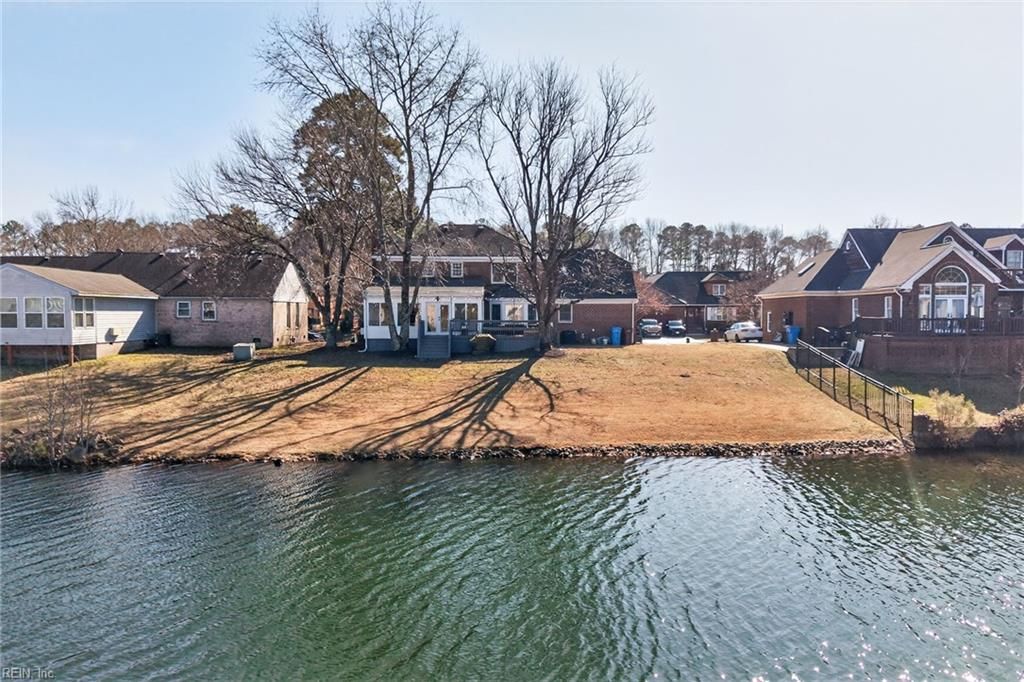 Photo of 4108 Lakeview Drive, Chesapeake, VA 23323 (MLS # 10618231)