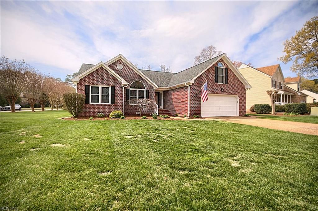 Photo of 114 RUNAWAY Lane, Yorktown, VA 23692 (MLS # 10626417)