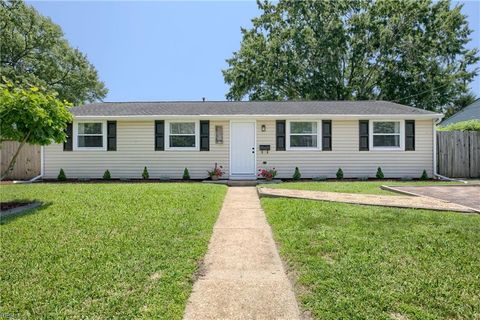 Single Family Residence in Hampton VA 2116 Andrews Boulevard.jpg