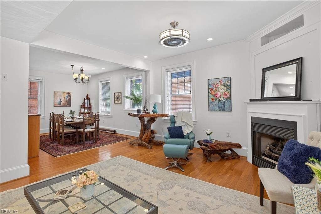 Photo of 429 W York Street #2D, Norfolk, VA 23510 (MLS # 10604952)