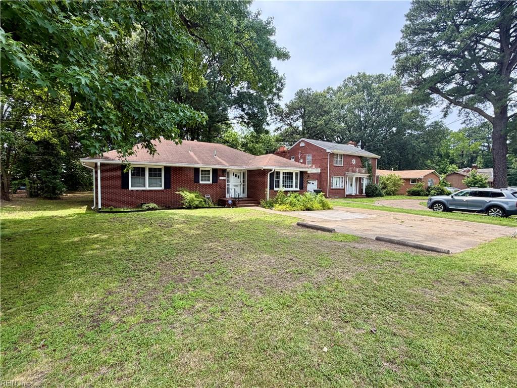 Photo of 1452 E Pembroke Ave AVE, Hampton, VA 23663 (MLS # 10641696)