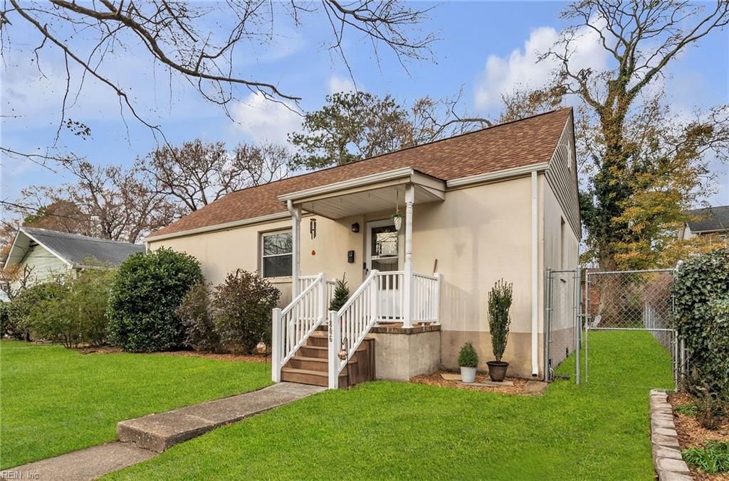 Photo of 1806 Bourbon Avenue, Norfolk, VA 23509 (MLS # 10613903)