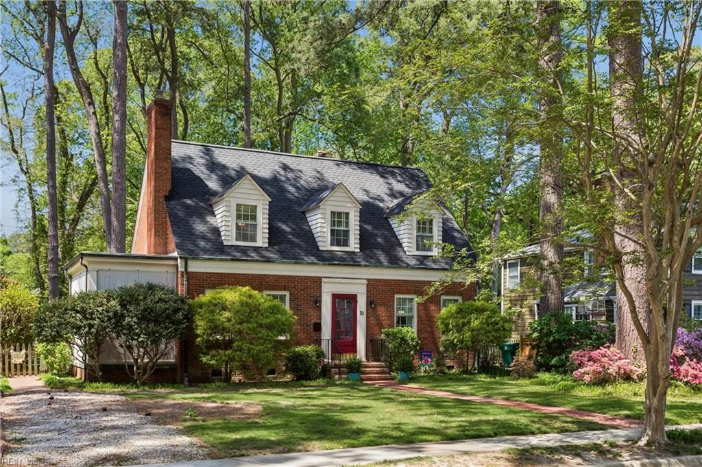 Photo of 31 Stratford Road, Newport News, VA 23601 (MLS # 10630437)