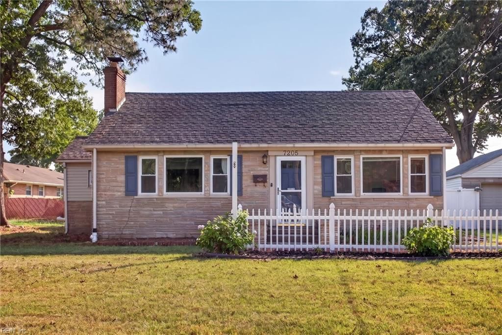 Photo of 7205 Madison Avenue, Newport News, VA 23605 (MLS # 10635748)